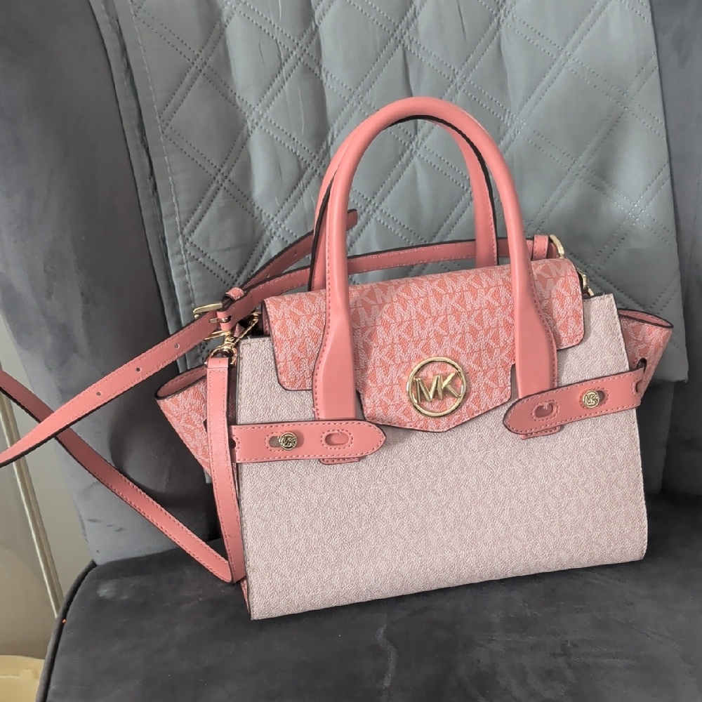 NWT.   MICHAEL KORS PURSE.   $558 RETAIL